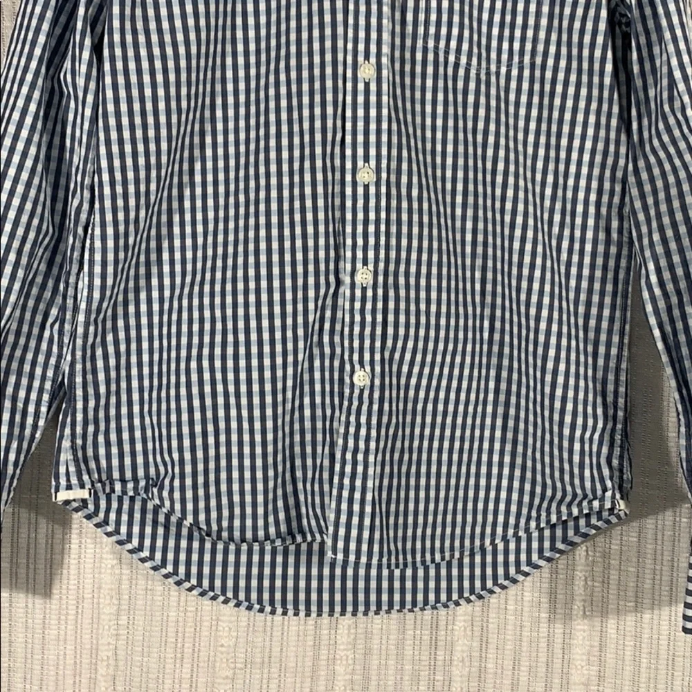 Levi’s Blue & White Plaid Shirt-Size Medium Slim